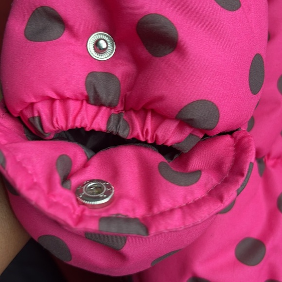 Brand new snowsuit - Picture 5 of 6